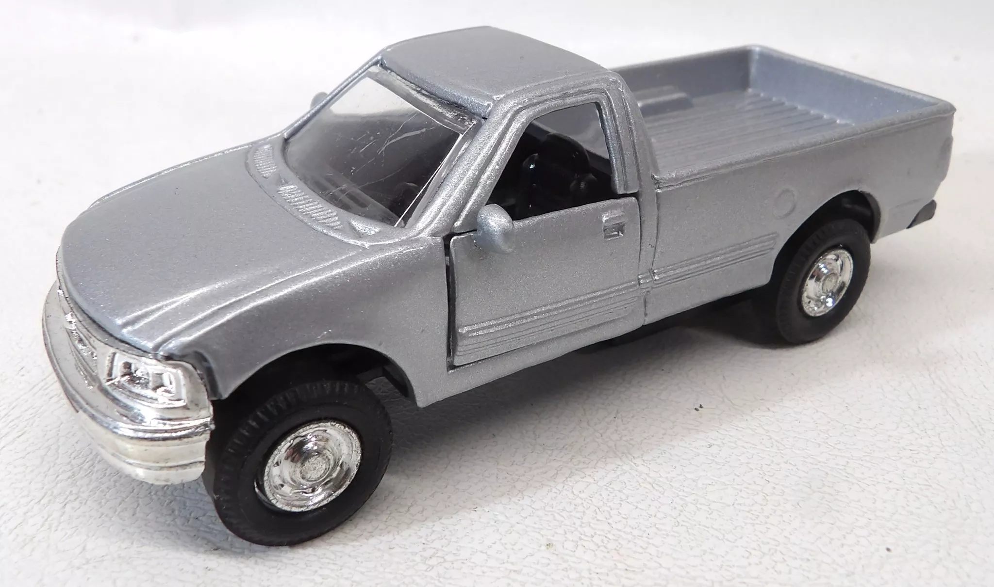 1:38 scale Silver Ford Pick up truck 9838Ds