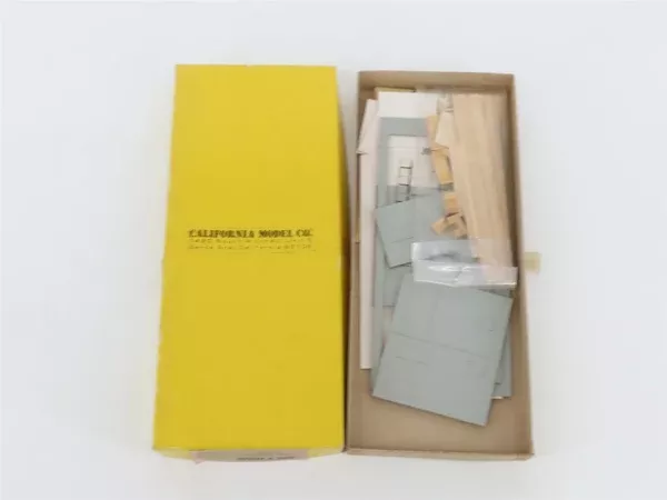 HO 1/87 Scale California Model Co. Kit 61 Interlocking Signal Tower & Shed