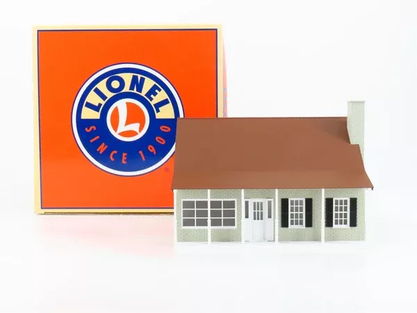 O 1/48 Scale Lionel Lionelville 6-34108 Suburban House